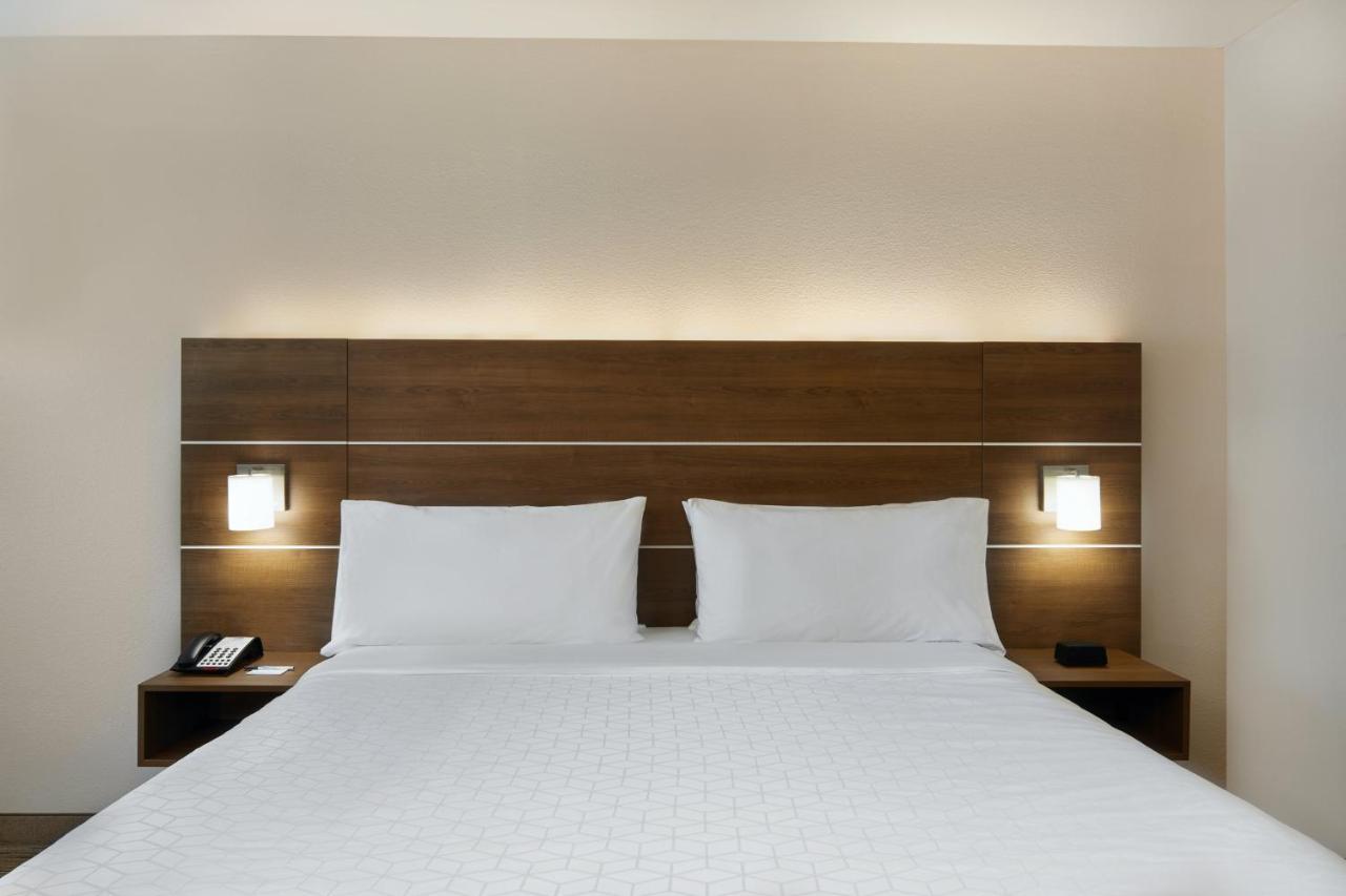 Holiday Inn Express Hotel & Suites Pensacola-West Navy Base By Ihg Beach Haven Екстериор снимка
