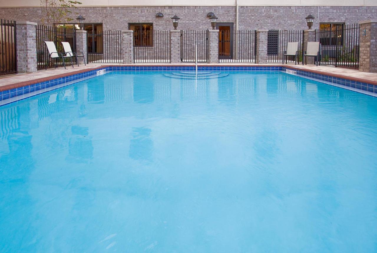 Holiday Inn Express Hotel & Suites Pensacola-West Navy Base By Ihg Beach Haven Екстериор снимка