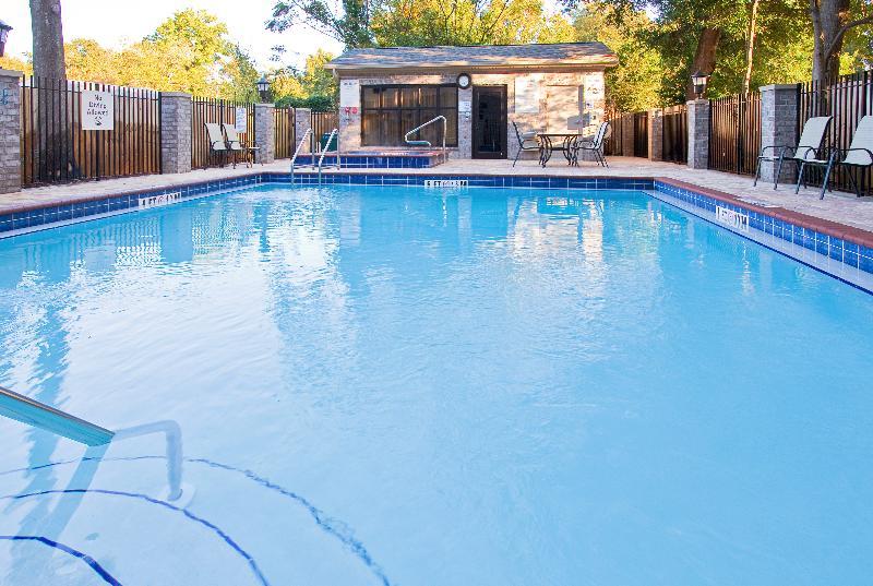 Holiday Inn Express Hotel & Suites Pensacola-West Navy Base By Ihg Beach Haven Екстериор снимка