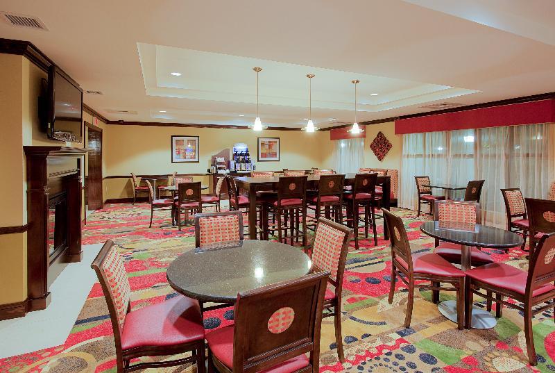 Holiday Inn Express Hotel & Suites Pensacola-West Navy Base By Ihg Beach Haven Екстериор снимка